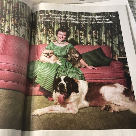 🎉5 for $10- Betty White profile magazine (2024) - Picture 4 of 4